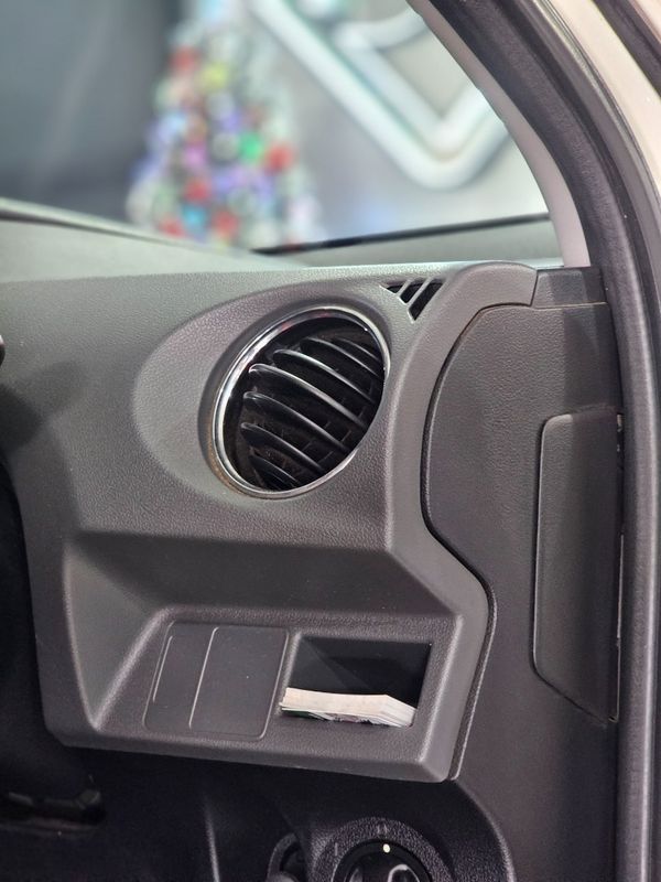 2016-Toyota-Etios-15-XS-5-dr image:9