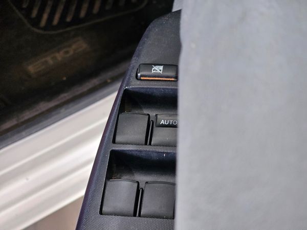 2016-Toyota-Etios-15-XS-5-dr image:12