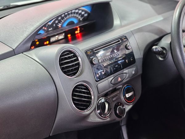 2016-Toyota-Etios-15-XS-5-dr image:13