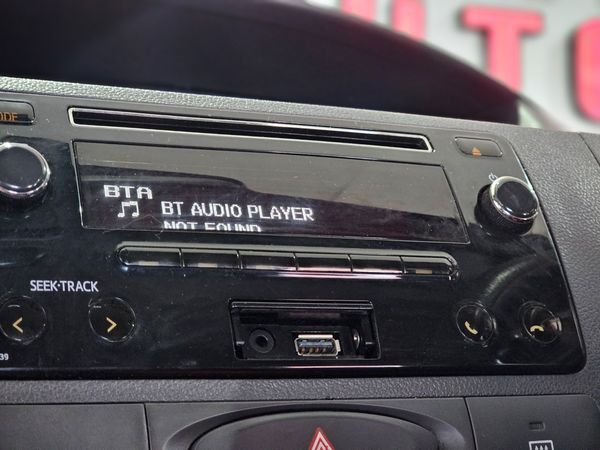 2016-Toyota-Etios-15-XS-5-dr image:4