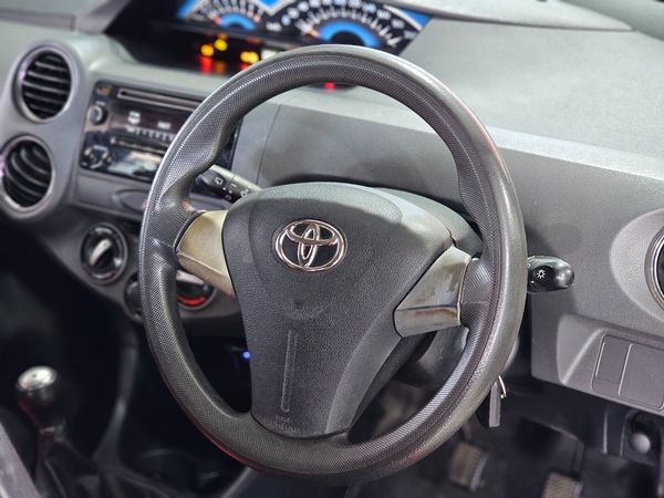 2016-Toyota-Etios-15-XS-5-dr image:8
