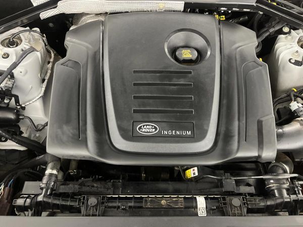 2021-Land-Rover-Defender-110-D240-S-177kW image:12