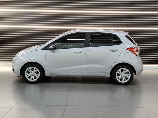 2019-Hyundai-Grand-i10-10-Motion image:1