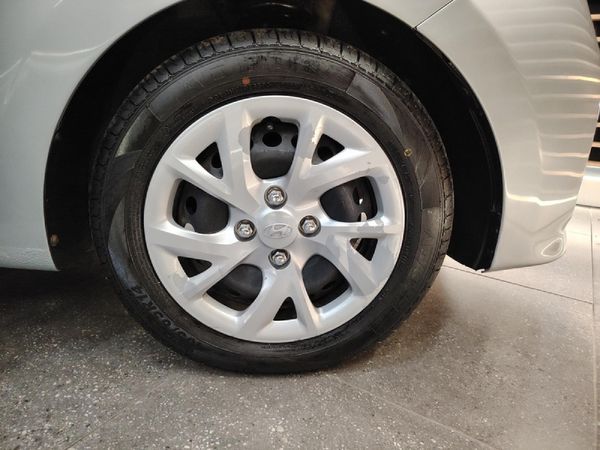 2019-Hyundai-Grand-i10-10-Motion image:8