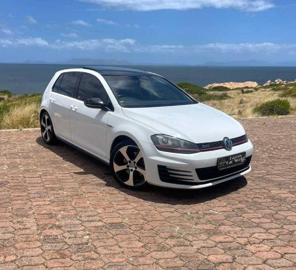 2016-Volkswagen-Golf-VII-GTI-20-TSI-Auto image:1