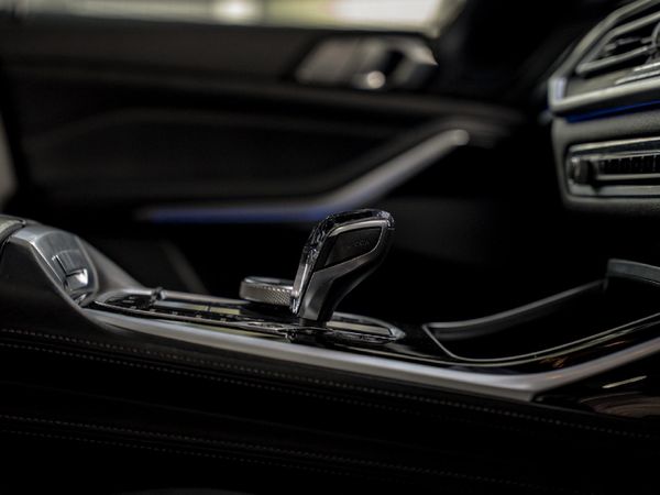 2021-BMW-X7-xDrive30d-M-Sport image:14