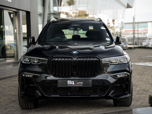 2021-BMW-X7-xDrive30d-M-Sport image:1