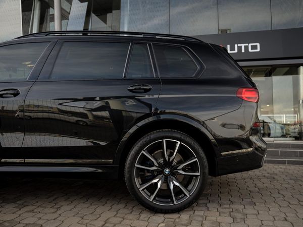2021-BMW-X7-xDrive30d-M-Sport image:4