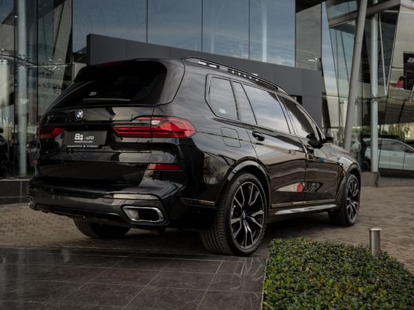 2021-BMW-X7-xDrive30d-M-Sport image:5