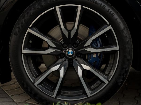 2021-BMW-X7-xDrive30d-M-Sport image:7