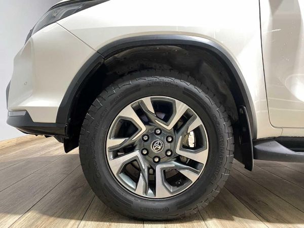 2024-Toyota-Fortuner-28-GD-6-VX-Auto-mHev image:5