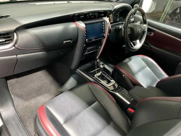 2024-Toyota-Fortuner-28-GD-6-VX-Auto-mHev image:6