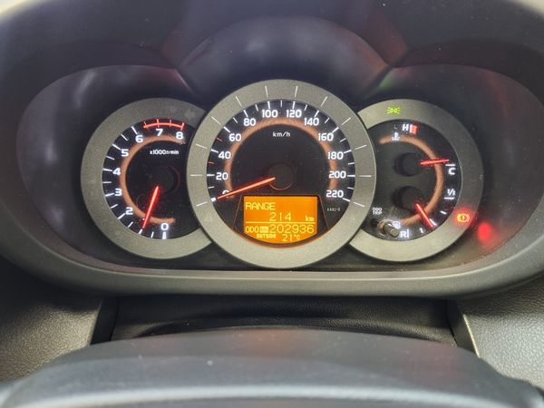 2013-Toyota-RAV4-20-VX-Auto image:13