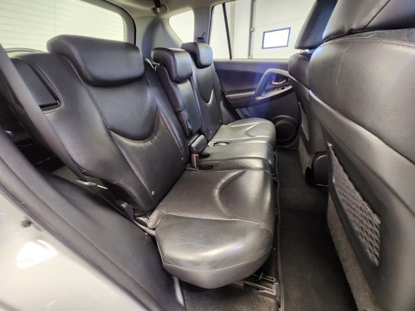 2013-Toyota-RAV4-20-VX-Auto image:20