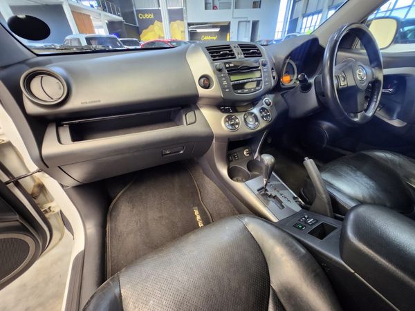 2013-Toyota-RAV4-20-VX-Auto image:23