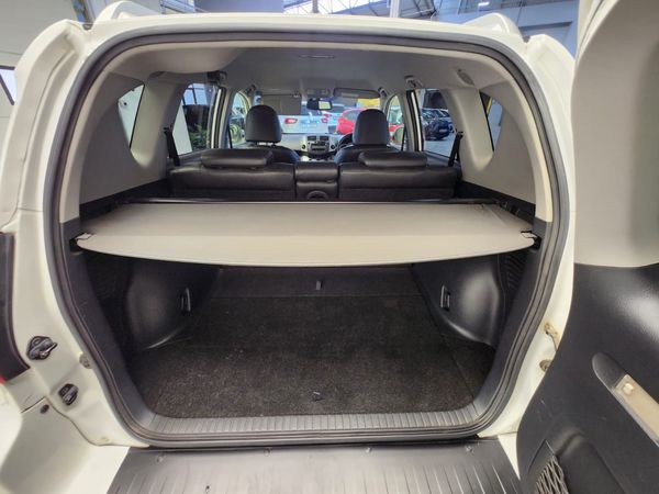 2013-Toyota-RAV4-20-VX-Auto image:24