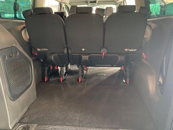 2013-Ford-Tourneo-Custom-22-TDCi-Trend-LWB-92kW image:10