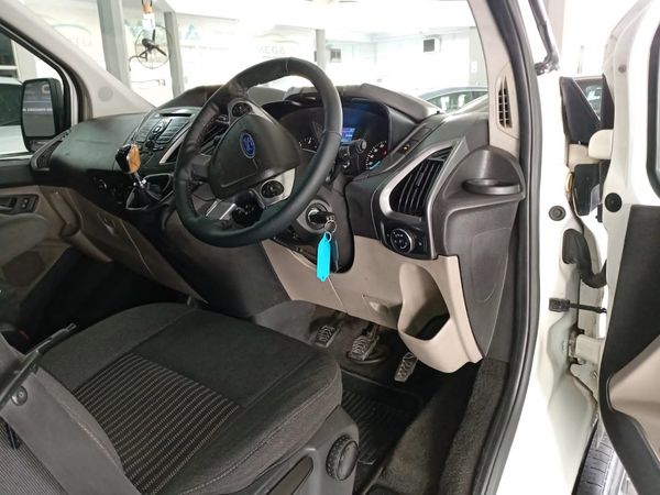 2013-Ford-Tourneo-Custom-22-TDCi-Trend-LWB-92kW image:14