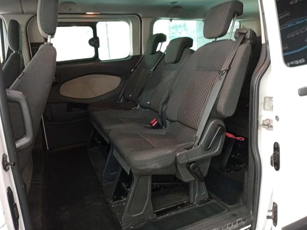 2013-Ford-Tourneo-Custom-22-TDCi-Trend-LWB-92kW image:19