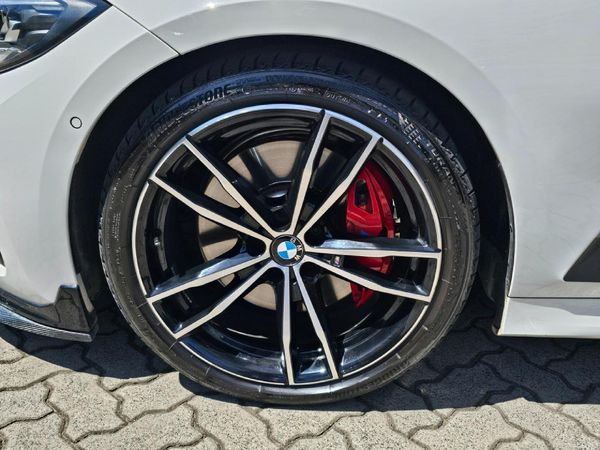 2022-BMW-3-Series-318i-M-Sport image:5