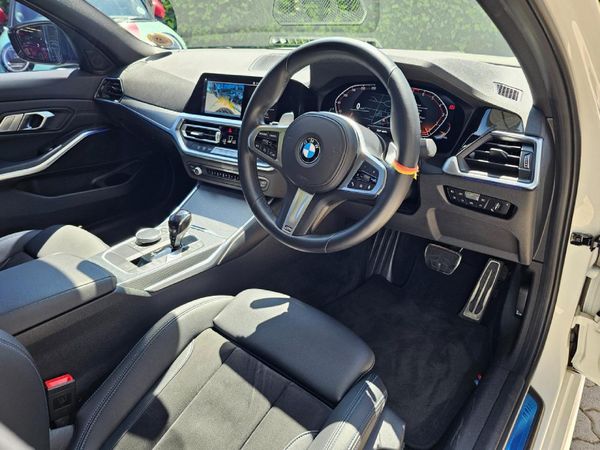 2022-BMW-3-Series-318i-M-Sport image:7