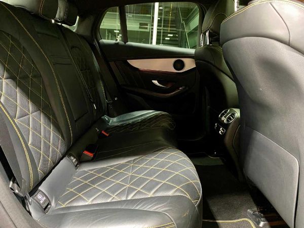 2018-Mercedes-AMG-GLC-63-S-AMG-4Matic image:9