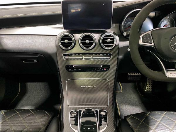 2018-Mercedes-AMG-GLC-63-S-AMG-4Matic image:15