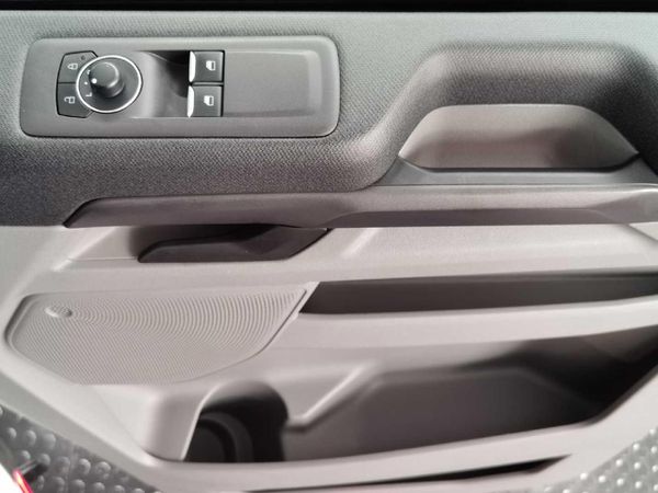 2024-Ford-Tourneo-Custom-20-TDCi-Trend-Auto-96kW image:11