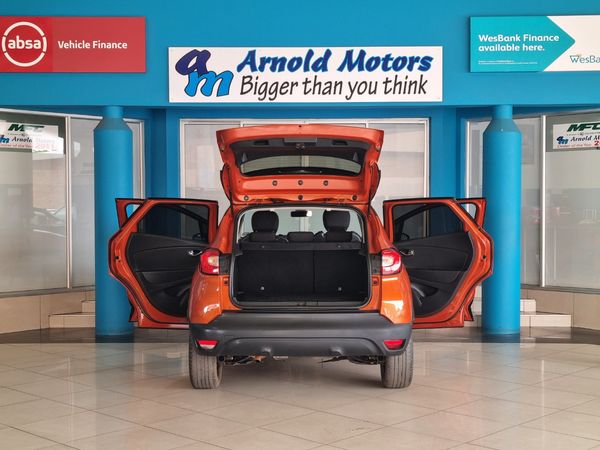 2016-Renault-Captur-900T-Dynamique-66kW image:8