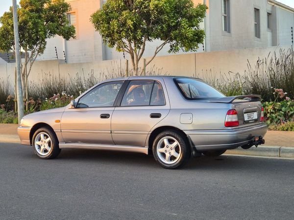 2000-Nissan-Sentra-140-GXi image:10