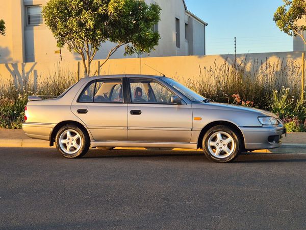 2000-Nissan-Sentra-140-GXi image:1