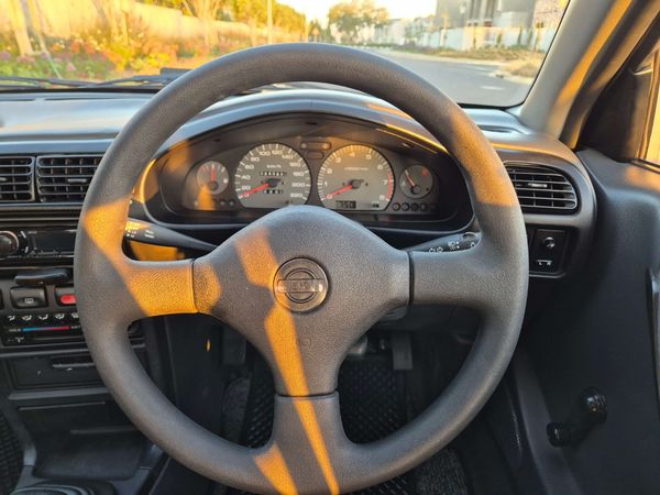 2000-Nissan-Sentra-140-GXi image:20