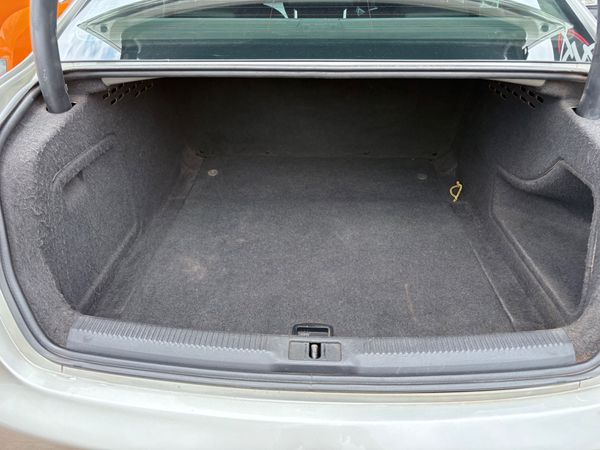 2013-Audi-A4-20-TFSI-SE-Auto-165kW image:6
