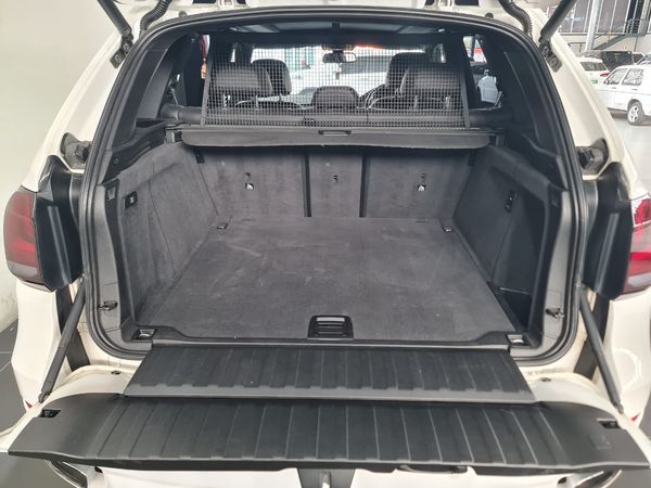 2016-BMW-X5-xDrive30d-M-Sport-Auto image:10