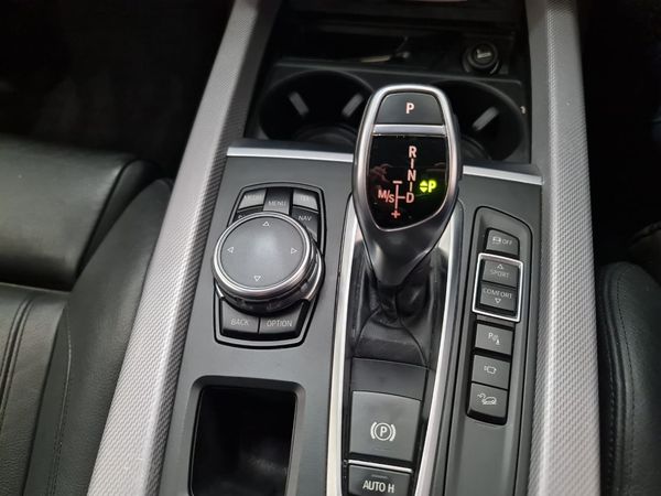 2016-BMW-X5-xDrive30d-M-Sport-Auto image:12