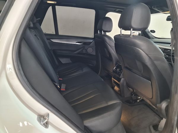 2016-BMW-X5-xDrive30d-M-Sport-Auto image:14