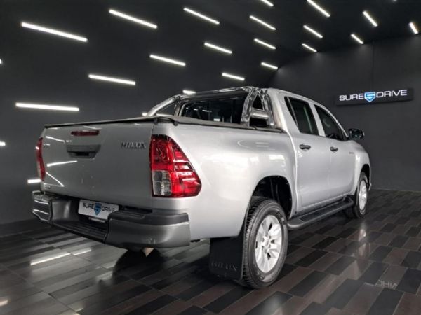 2019-Toyota-Hilux-24-GD-6-Raised-Body-SRX-Double-Cab image:10