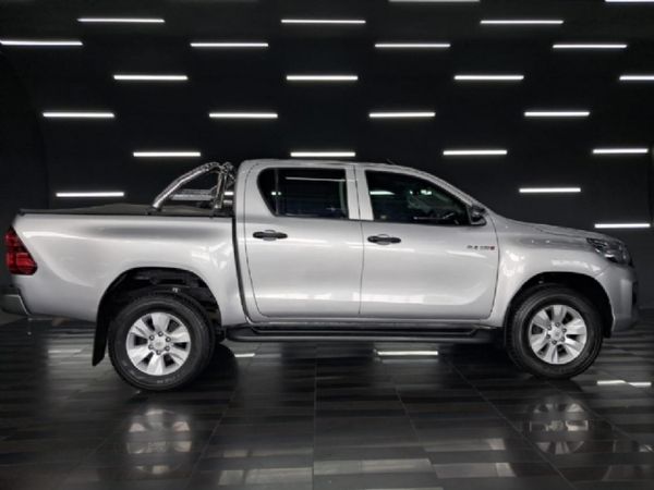 2019-Toyota-Hilux-24-GD-6-Raised-Body-SRX-Double-Cab image:11