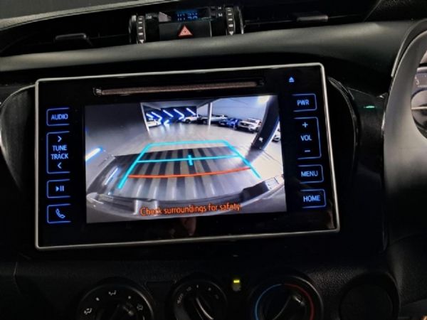 2019-Toyota-Hilux-24-GD-6-Raised-Body-SRX-Double-Cab image:18