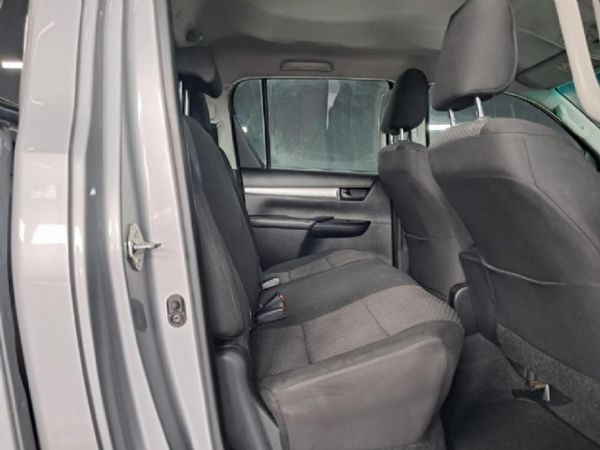 2019-Toyota-Hilux-24-GD-6-Raised-Body-SRX-Double-Cab image:22