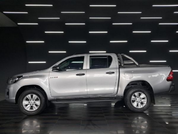 2019-Toyota-Hilux-24-GD-6-Raised-Body-SRX-Double-Cab image:3