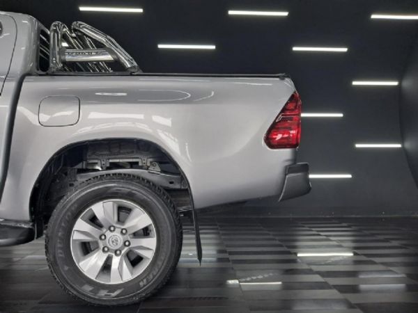 2019-Toyota-Hilux-24-GD-6-Raised-Body-SRX-Double-Cab image:5