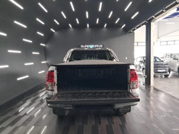 2019-Toyota-Hilux-24-GD-6-Raised-Body-SRX-Double-Cab image:8