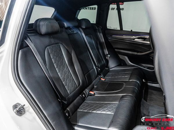 2020-BMW-X3-M-Competition image:24