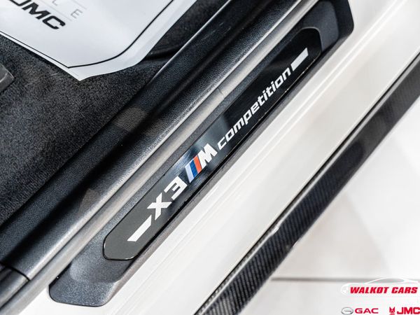 2020-BMW-X3-M-Competition image:27