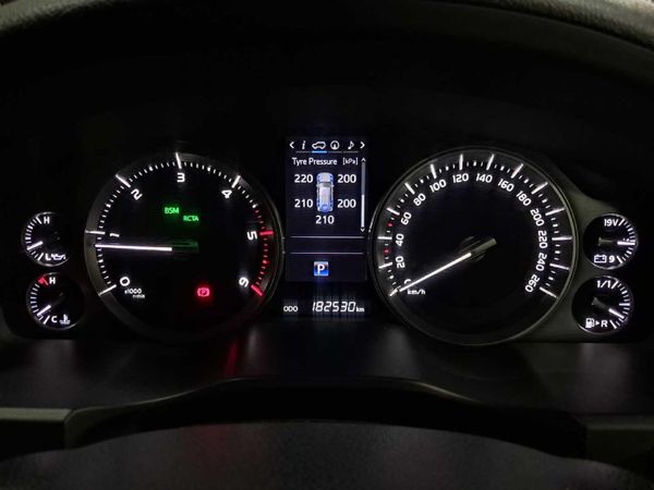 2020-Toyota-Land-Cruiser-200-45-D-V8-VX-R-Auto image:11