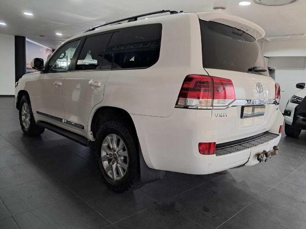 2020-Toyota-Land-Cruiser-200-45-D-V8-VX-R-Auto image:18