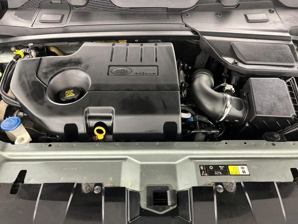 2019-Land-Rover-Discovery-Sport-20i4-D-HSE image:10