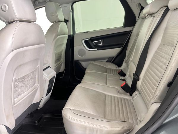 2019-Land-Rover-Discovery-Sport-20i4-D-HSE image:3