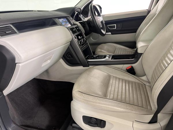2019-Land-Rover-Discovery-Sport-20i4-D-HSE image:8